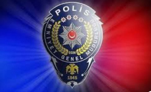 Adana0170737022's tweet photo. 🚨POLİS VE ADALET
⛔️Polis ayda 280-300 saat,tüm Bayramlarda  7/24 çalışır!
⛔️Gece,Uzun ve stresli çalışma sonucu 35'li yaşlarda 
Kanser,
Kalp krizi,
Beyin kanamasından ölür!
⛔️Meslek Kanunu,
⛔️Mesai ücreti,
⛔️Sendikası yoktur.
⛔️Adli,İdari ve Siyasi Mobbing çoktur!
#PolisKöleMi🇹🇷 https://t.co/9PvFzlbp1h