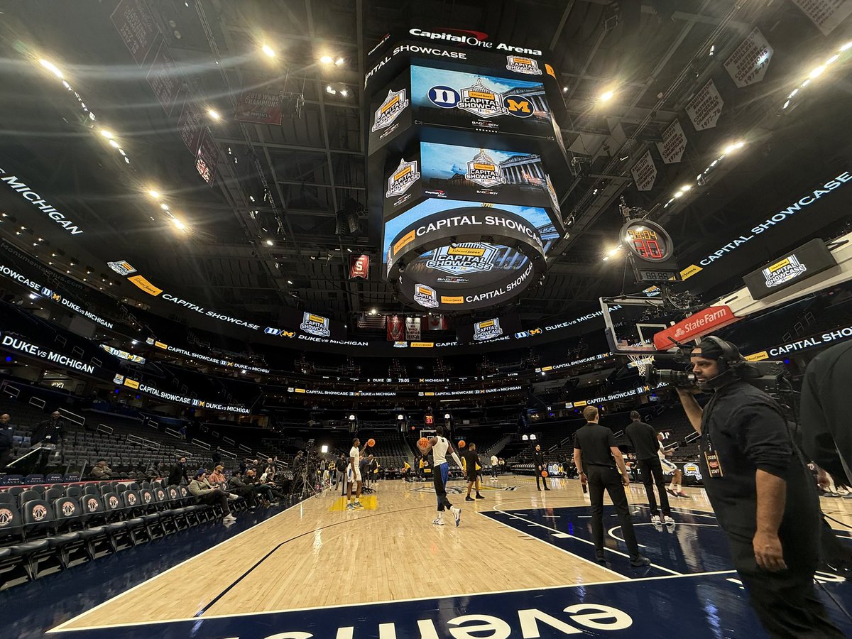 EraPrep's tweet image. It’s showtime from the DMV:

#1 Michigan v #3 Duke coming soon!