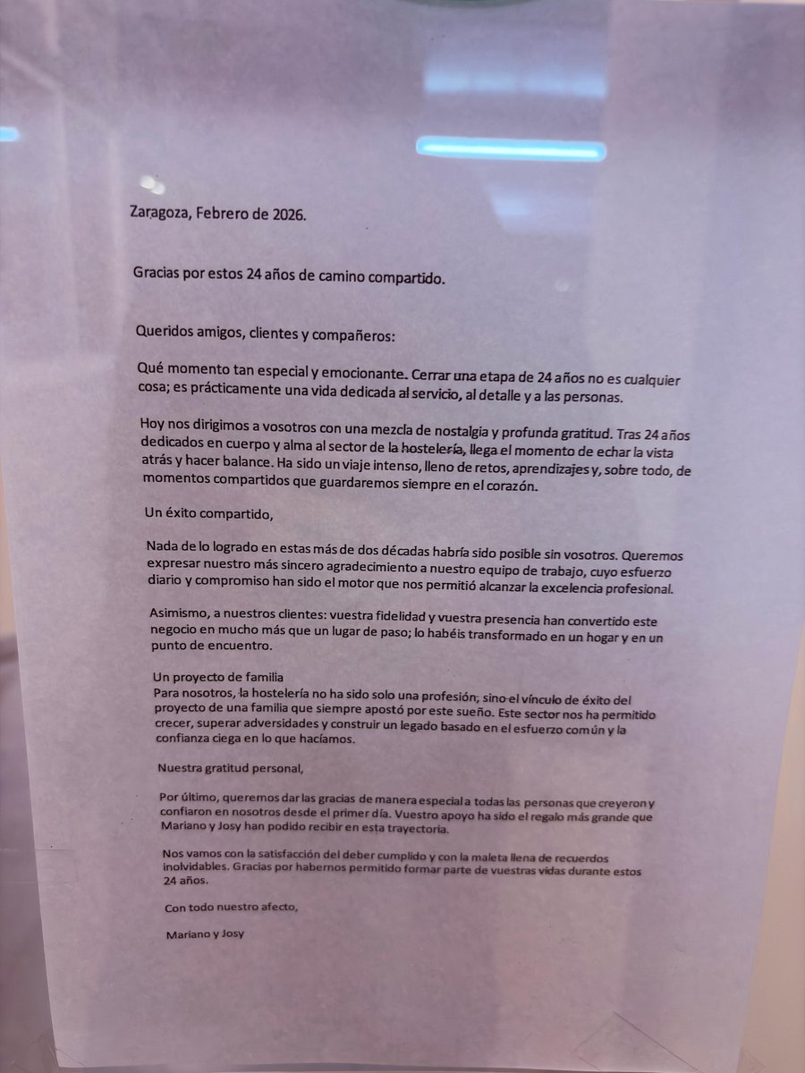 Gracias por vuestro trato, vuestra atención y por soportar a un gremio tan complicado como el nuestro.

Un fuerte abrazo y mis mejores deseos en vuestra nueva vida, Mariano y Josy.