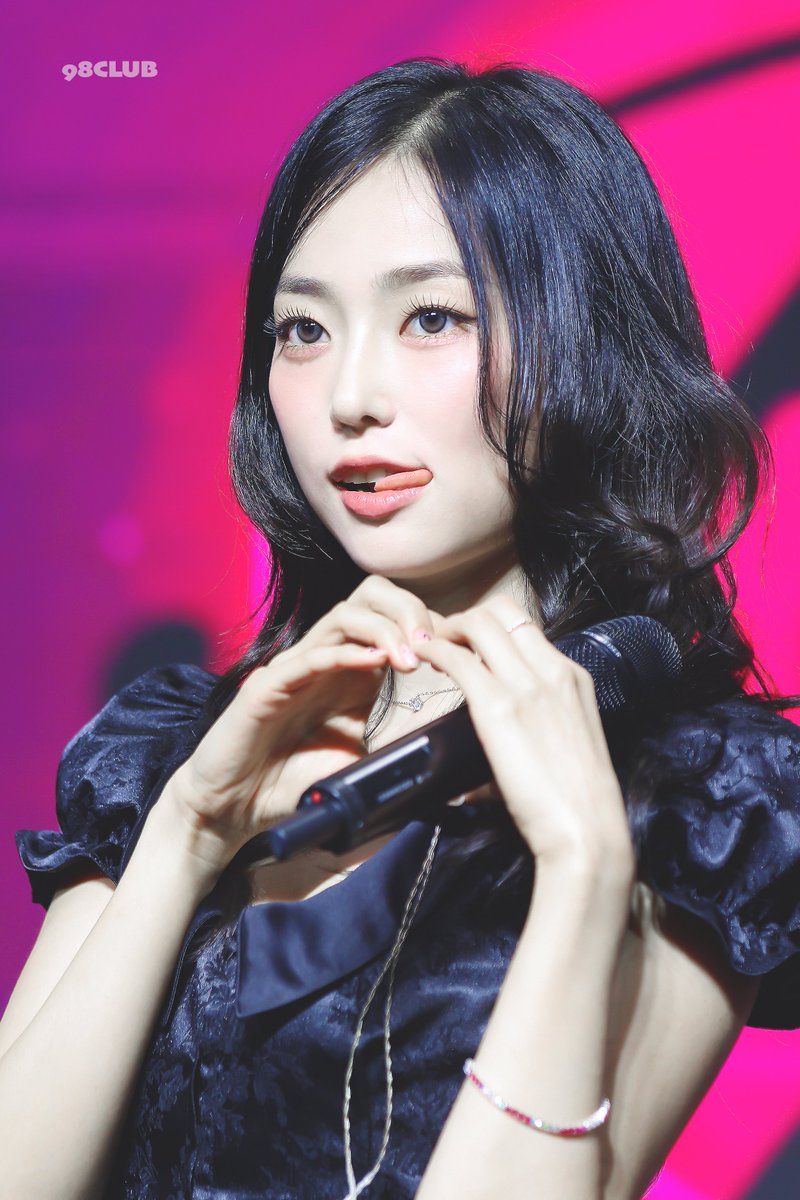 98_CLUB_'s tweet photo. 250628

お姫さま𓂃🎀𓈒𓏸ʚ🎀ɞ

#장예은 #예은 #YEEUN #イェウン https://t.co/BZdk8lQ2CP