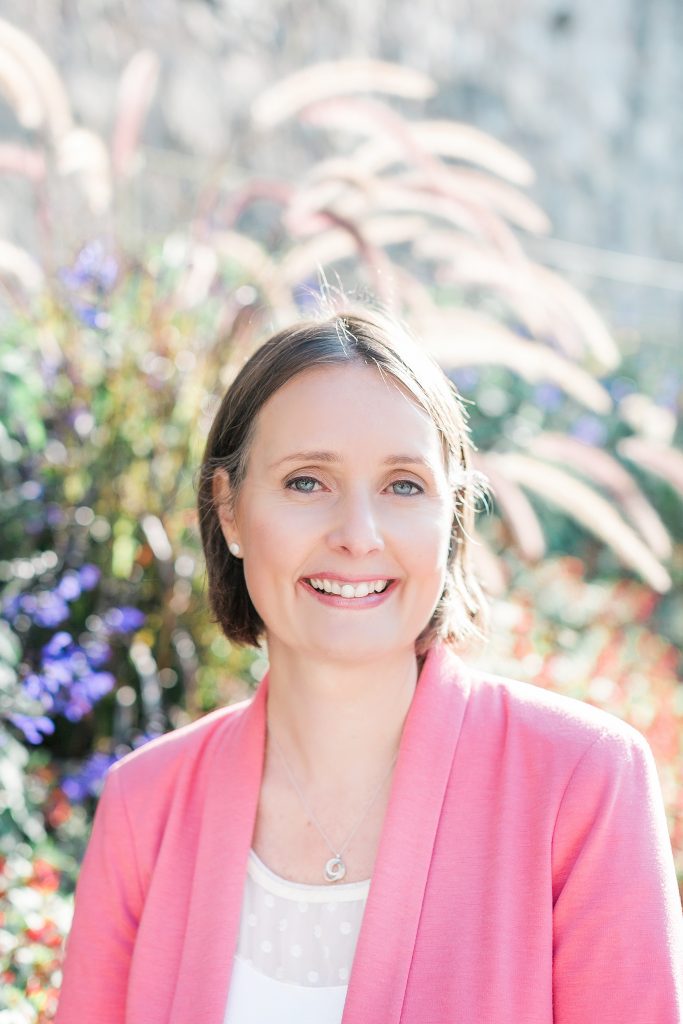 Meet <a href="/MelittaCampbell/">Melitta Campbell : The Value Whisperer</a> and listen as she offers insight around her consistent ability to push outside her comfort zones - bit.ly/introvertedapp…