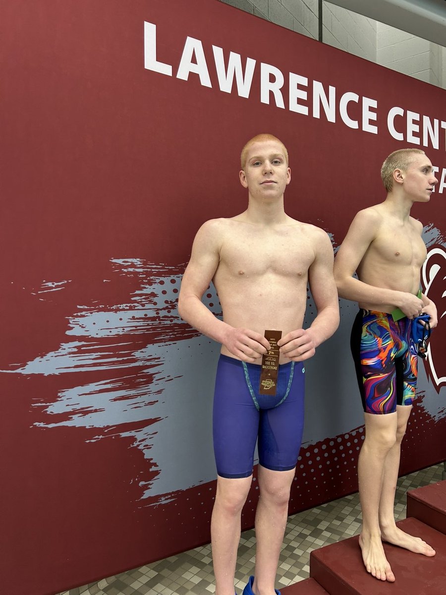 BCHS Swimming and Diving tweet media