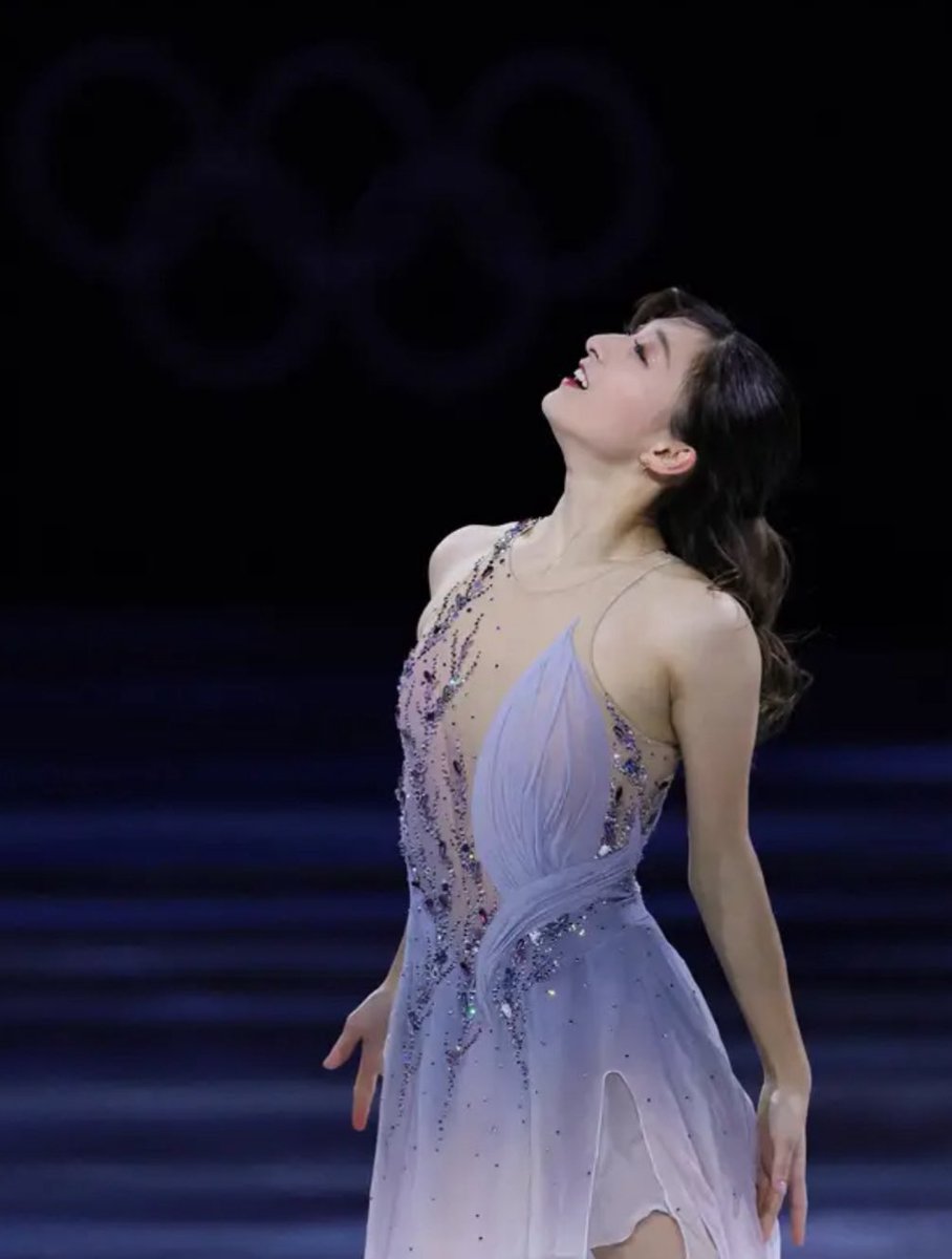 kaori sakamoto about her new gala: 

“it’s a program that includes little bits of the parts i’ve loved from my past programs, all put together.” 

the program serves as her farewell to the olympics. it was choreographed by misato (komatsubara) at the start of january.