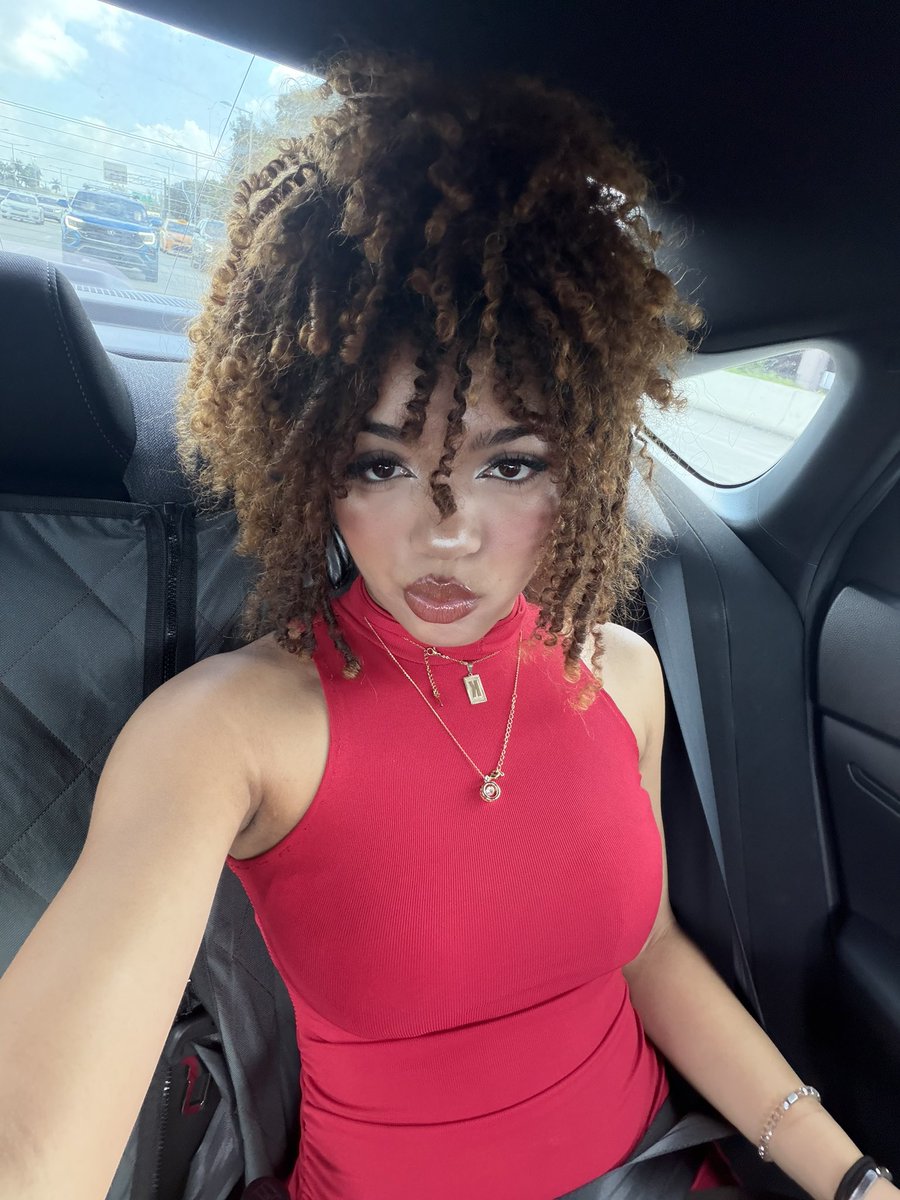 kat (@kvrtezz) / Posts / X