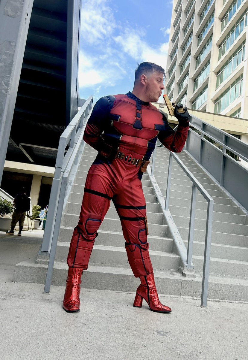 Thomas Sanders tweet media