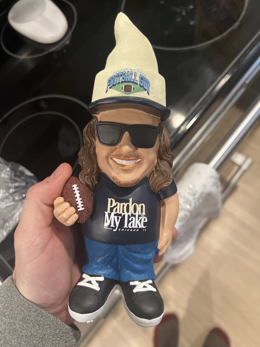DHow89's tweet photo. @PardonMyTake @PFTCommenter #PardonMyGnome https://t.co/qic96El3w4