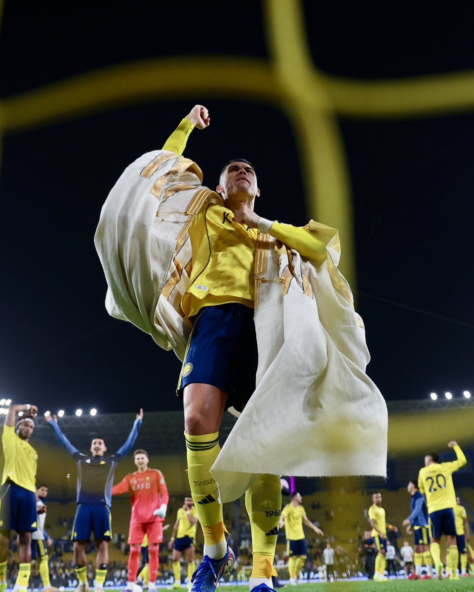 _5112's tweet photo. عاد وعادت معه الصدارة #النصر #CR7𓃵 https://t.co/uVYgTKdKf9