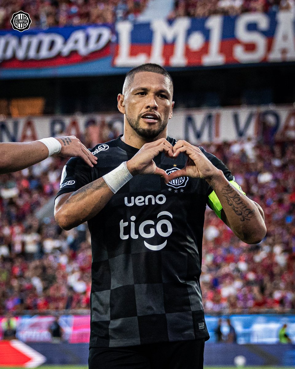 MI CAPITÁN.

TU CAPITÁN.

NUESTRO CAPITÁN.