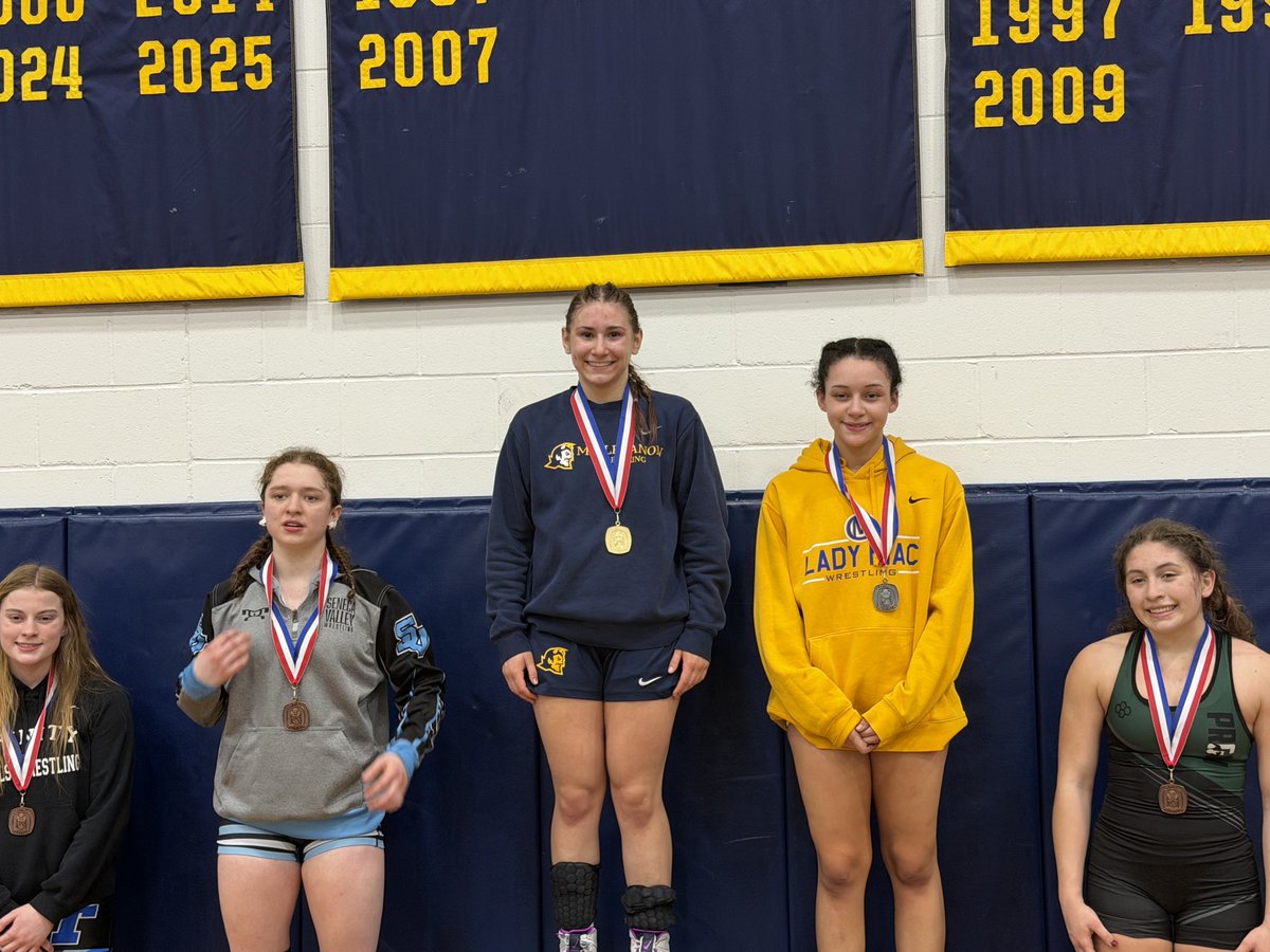 LeboAthletics's tweet photo. The GOLD keeps coming!!  Paige Jox wins the WPIAL Championship!!  👏👏👏. Go LEBO!!  ⁦@MTLSD⁩ ⁦@MtLgirlswrestle⁩ ⁦@jthompsonmtlsd⁩ https://t.co/fCgAlHDOsH