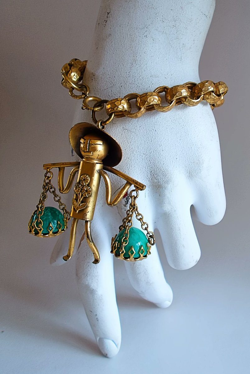 renaissancefai's tweet image. Vintage German Charm Bracelet, Asian Water Carrier Pendant, Peking Glass
etsy.com/listing/446105…?
#bracelet #vintage #pendant #charm #pekingglass #green #goldtone #figural #roloChain #Asianman #heirloom #rare #keepsake #giftsforHer #unsigned #designer #collectible