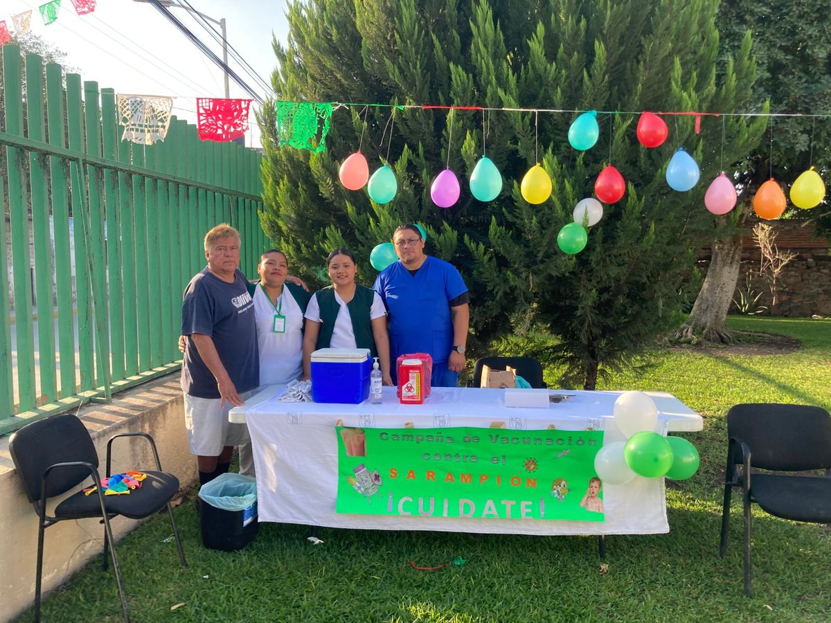 💉💚 Este fin de semana, las 24 Unidades de Medicina Familiar y Centros de Seguridad Social del #IMSSMorelos aplican vacuna contra el sarampión para proteger a tu familia.

🕗 Te esperamos de 8:00 a 20:00 horas.