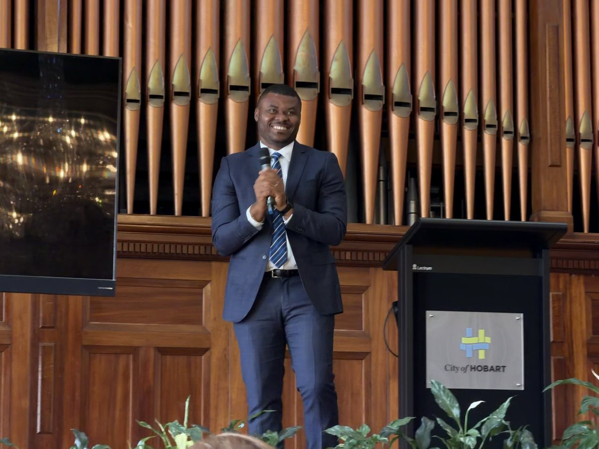 Eseme01's tweet image. Proud moment as I graduated from the Tasmanian Leaders program. It was nice connecting with the State’s treasurer @EricAbetzMP, Senator #CarolBrown, #DavidO’Byrne and several independent members of the house. Excited for the future #TLP19. Special thanks to my team @UTAS_