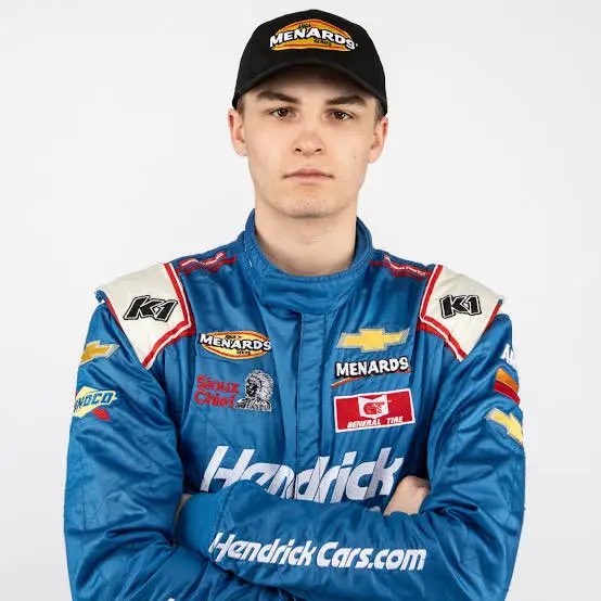 Moonhead tweet media