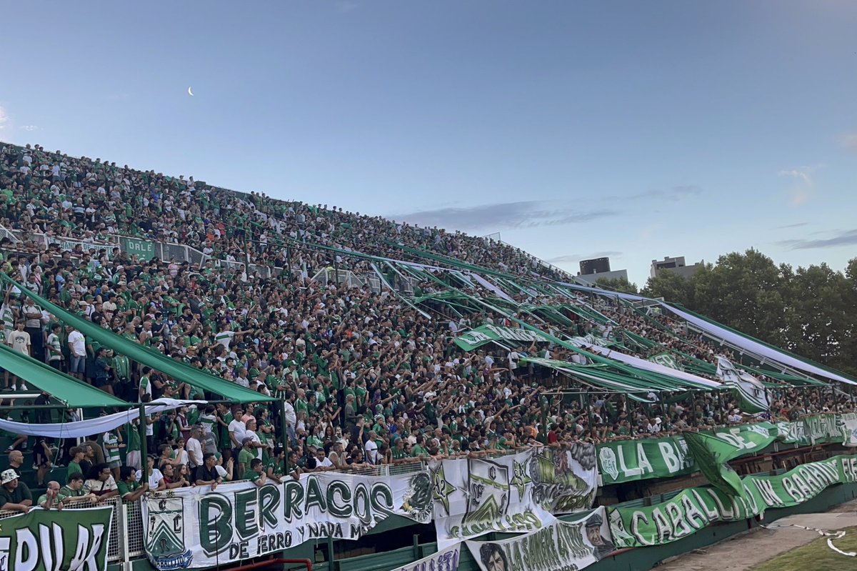 ⏱️ 35’ primer tiempo
⚽️ #Ferro 0-0 #SanMiguel

➡️ Se levanta la gente, es el momento para golpear.

#JuegaFerro 🇳🇬