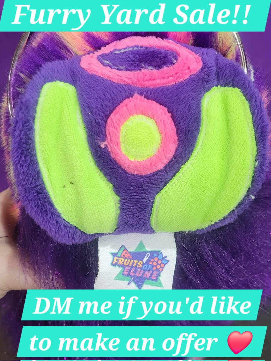 Jordy_Bea's tweet photo. Tail sales post! <3 (shipping not included)
Orange &amp; jaguar medium tail: $50
Spiked checkerboard tail: $150
Rainbow checkerboard tail: $125
Rainbow &amp; black tail: $120
Jaguar &amp; purple tail: $125
Multicolor &amp; teal tail: $120
All are backed like 1st photo! (Taking offers) https://t.co/VcKDG2uqZ0