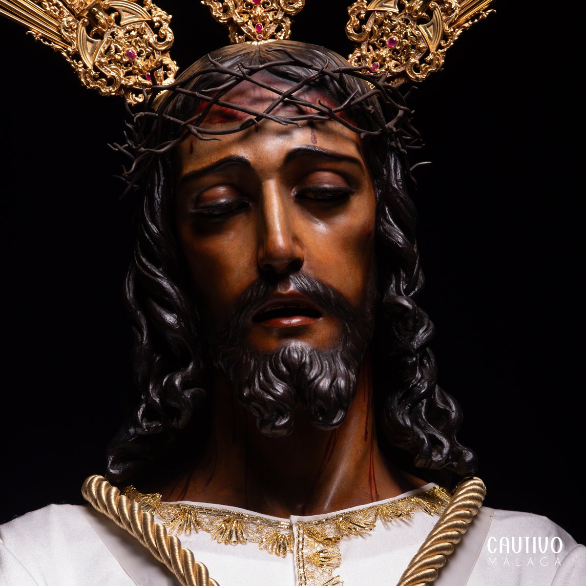 CULTO - Quinto día del Solemnísimo y Santo Quinario en honor a Nuestro Padre Jesús Cautivo.

“Estate allí, acallado el entendimiento, mira que te mira, acompáñale y habla y pide y regálate con Él. Pídele que aciertes a contentarle siempre porque de Él te ha venido todo bien.”