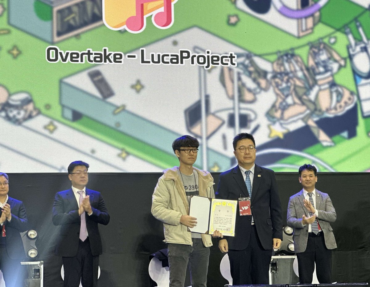 LucaProject tweet media