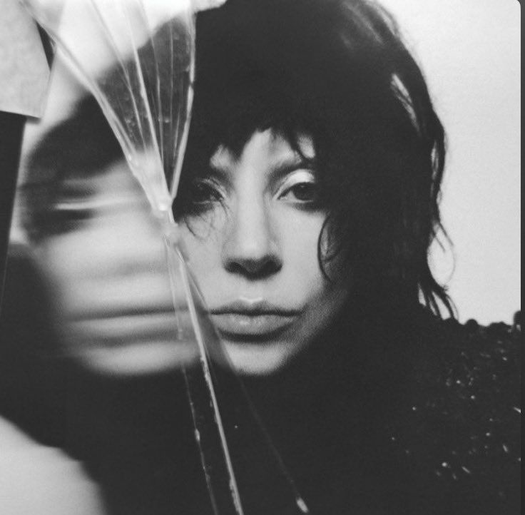 me and my favorite album 🖤