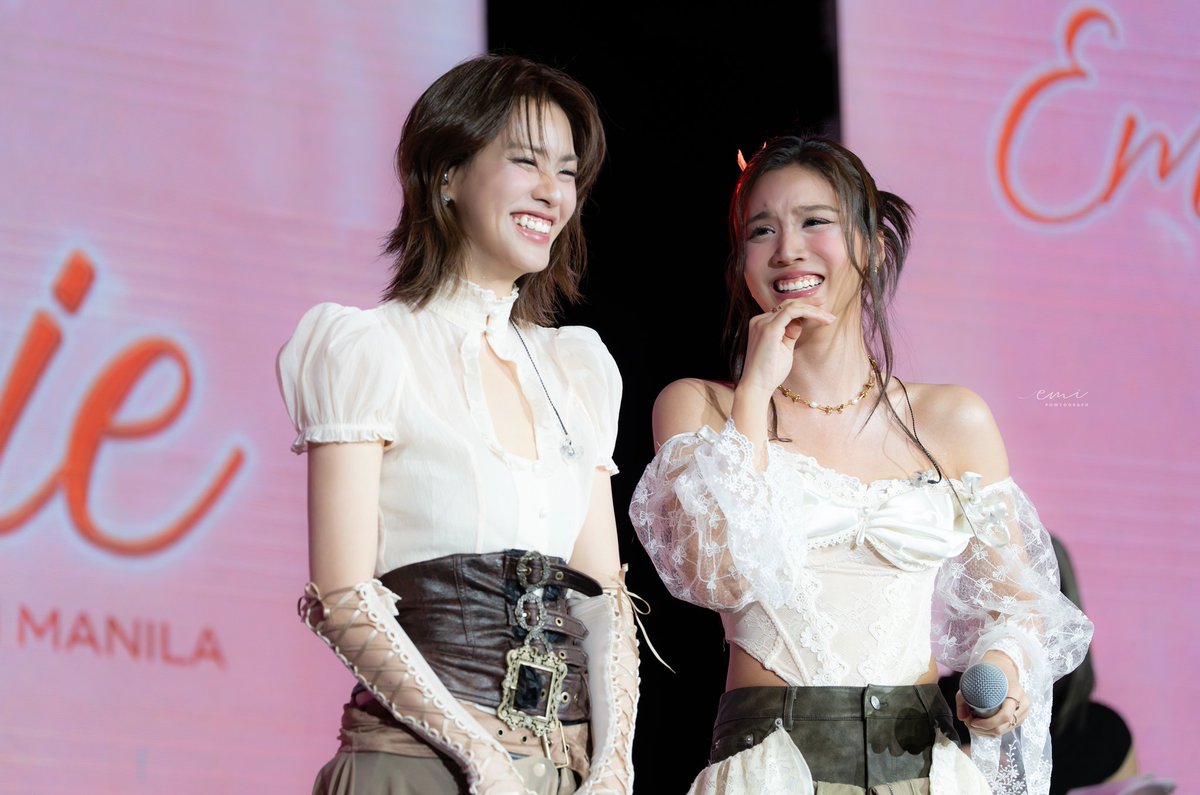 Pow_141511's tweet image. 🇵🇭🧡💜🌷

EMIBONNIE 1ST TIME IN MANILA
#EmiBonnie1stFMinMANILA
#EmiBonnie