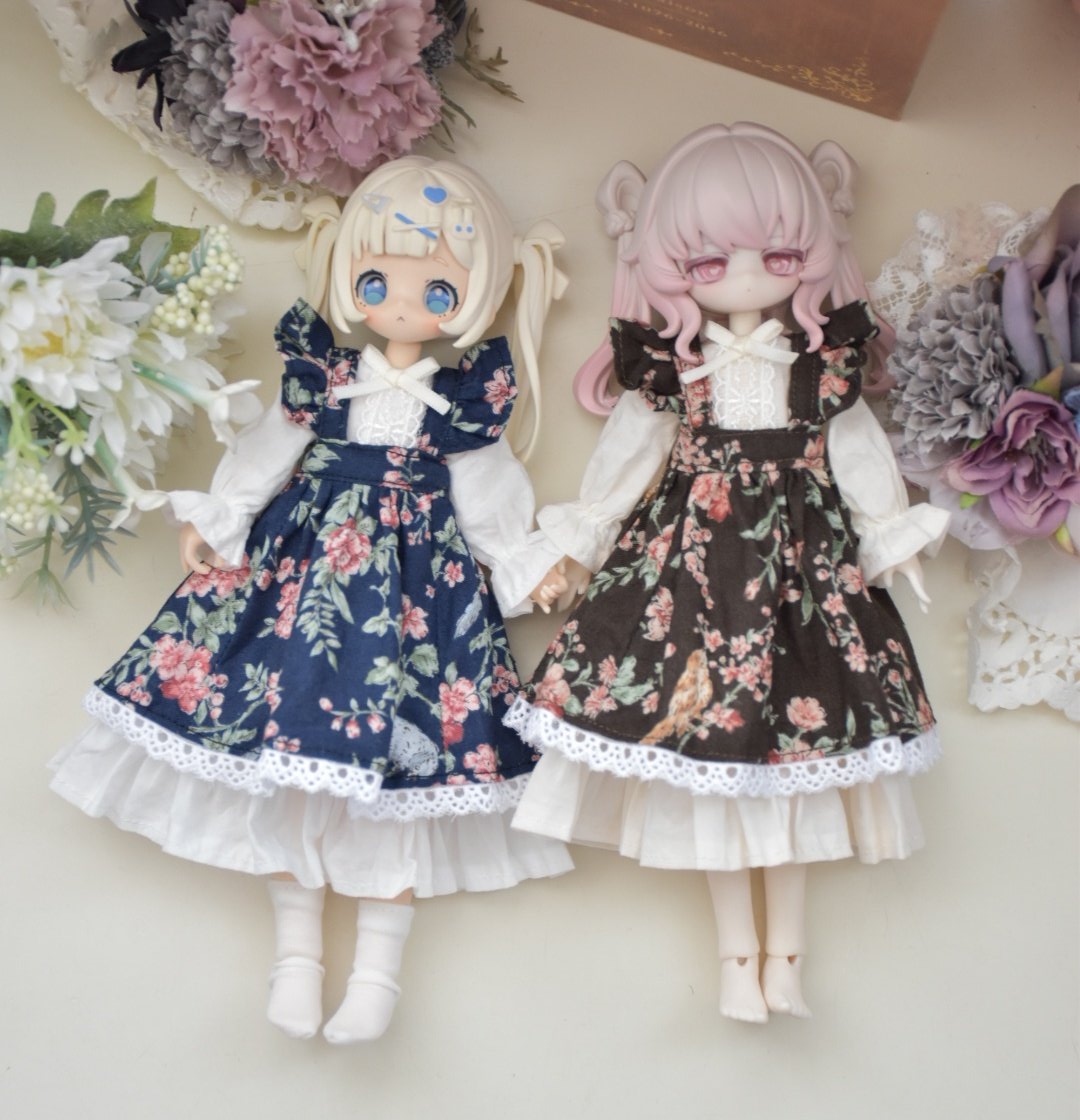 フリル吊りスカートワンピース
1/8～1/6ドールサイズ

肩紐にフリルが可愛いお洋服セットです。
今回はブルーをご用意しています。
間に合えばブラウンもあるかも？

モデルは #ハルモニアブルーム #SugaryGirls #ルナロア