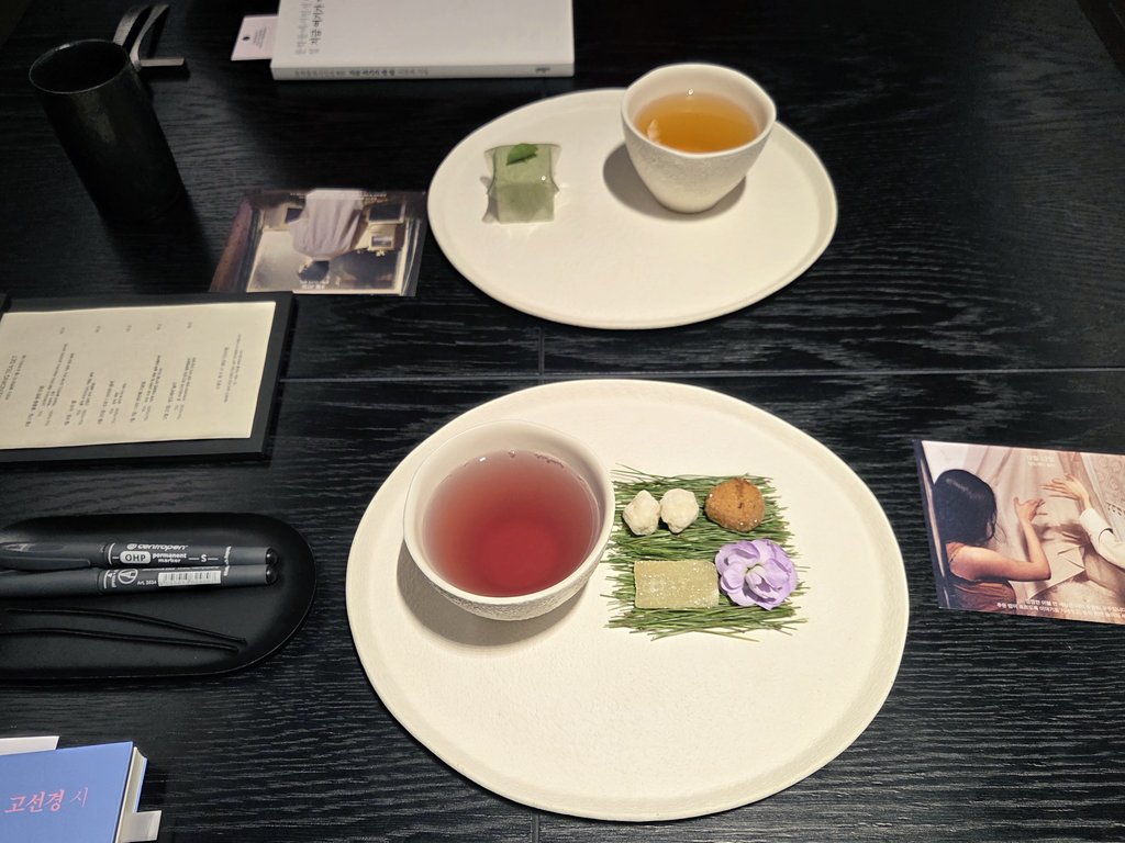 두됴지 tweet media