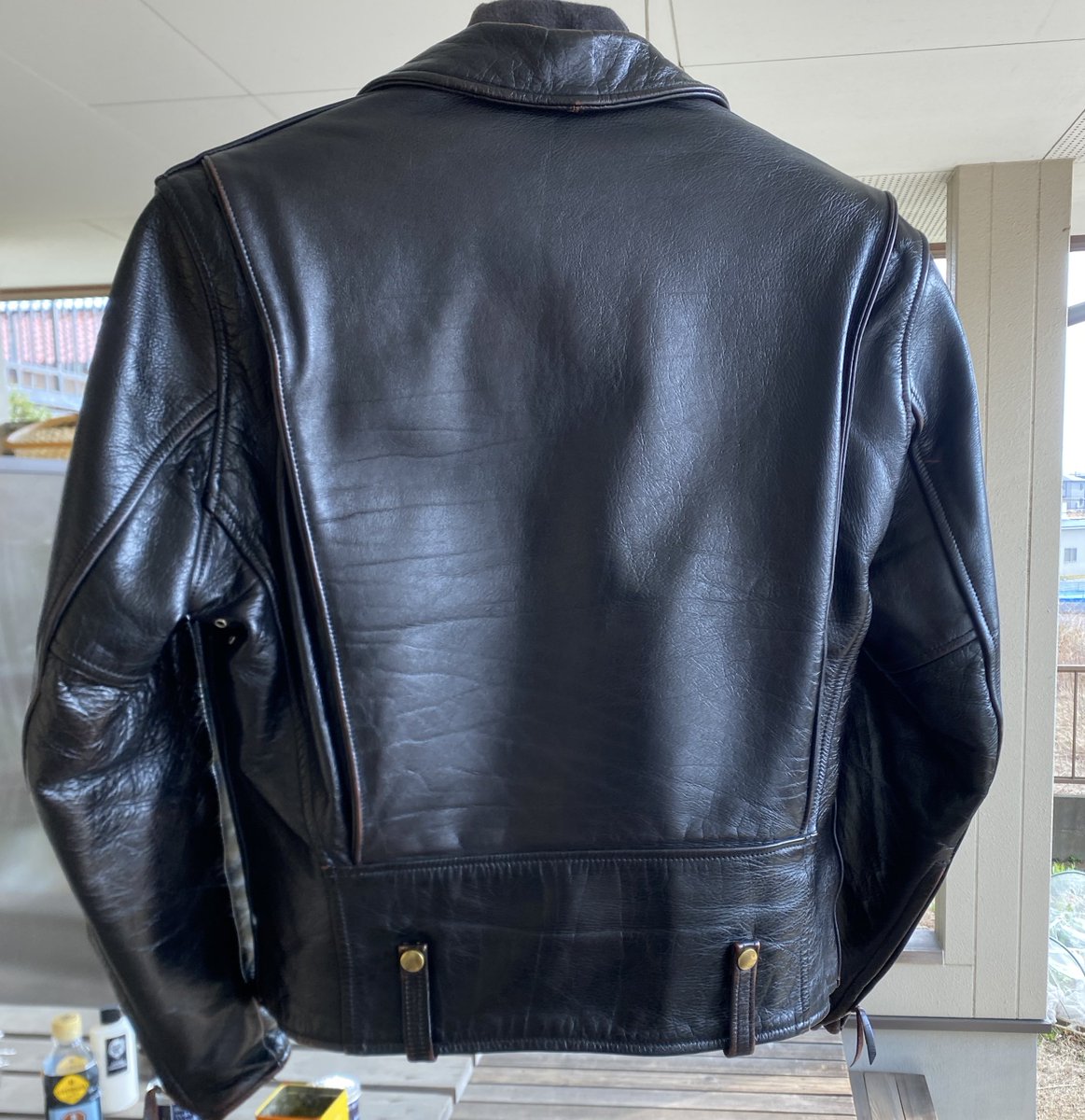 今年で15年目になるエアロレザー デイトナ😌 自然と擦れる部分は表面の