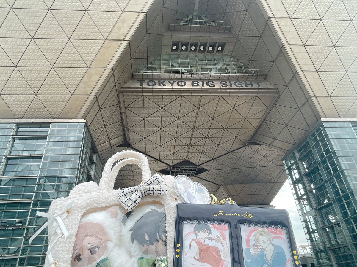 2週連続で先生にお会いできて本当に感謝😭 新刊など全部買えて