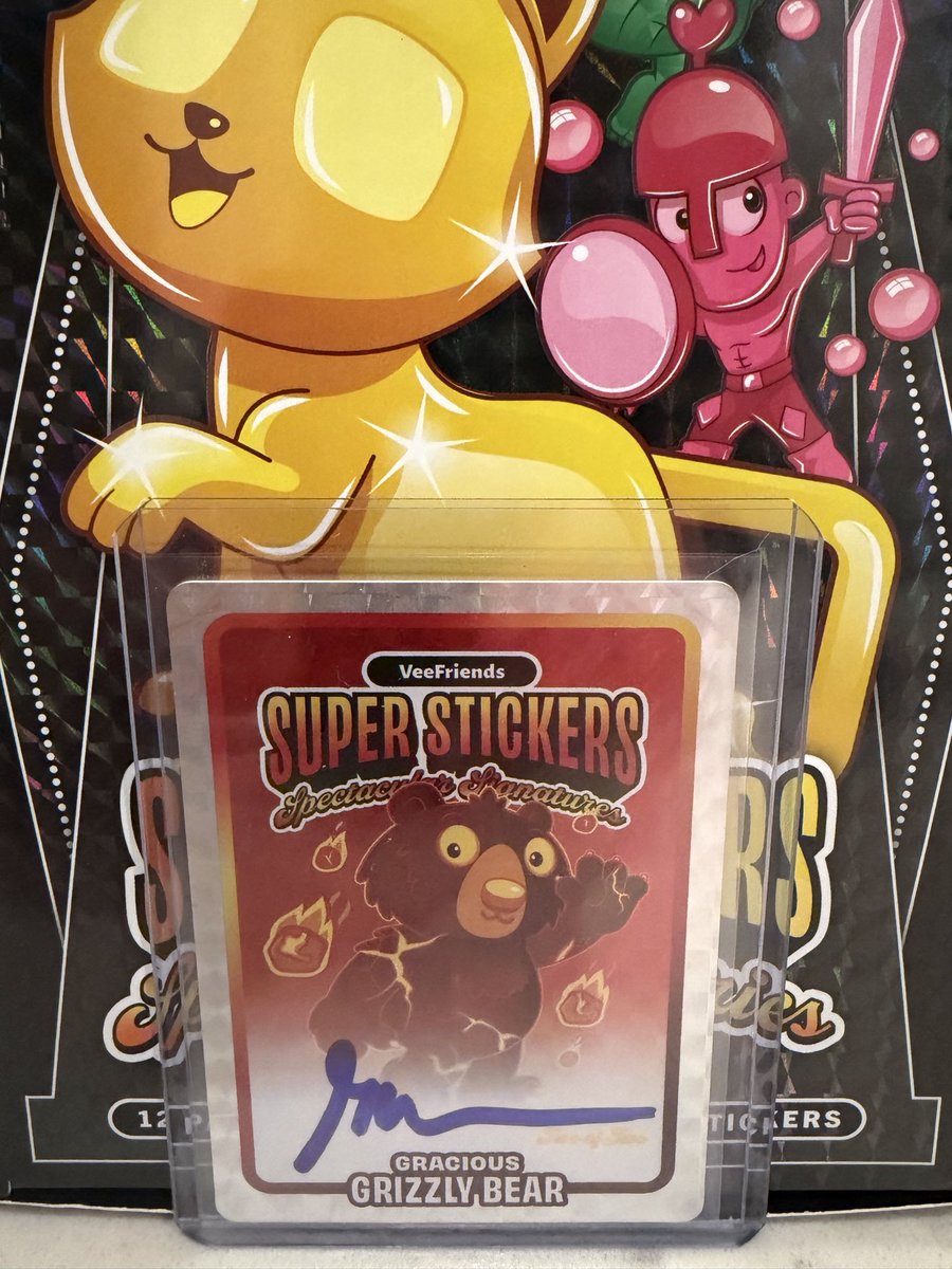 joneslance's tweet image. Gracious Grizzly Bear 2/2 Auto HIT! 

#graciousgrizzlybear #veefriends