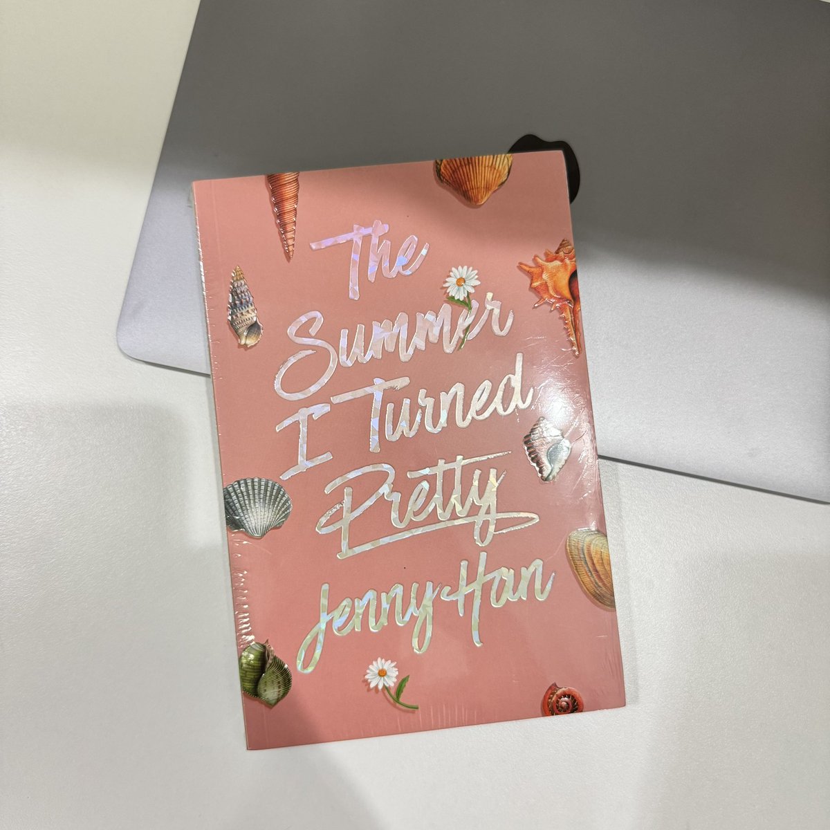 sunflowoozi's tweet photo. WTS want to sell
english books

The Summer I Turned Pretty - Jenny Han
185k

new &amp; sealed
shipping by 🍊
100% original
slightly negotiable! https://t.co/cD9BpwLwmM