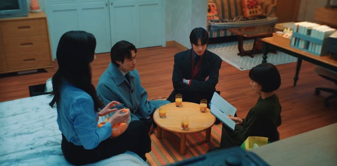 sojudeuvita's tweet photo. #UndercoverMissHong es lo mejor que hay en emisión en estos momentos, que buen desarrollo de la historia y de los personajes. Me encanta el team que se formó y espero que logren su cometido, y que al ex no lo pinten de bueno al final porque no lo soporto #UndercoverMissHongEp11 https://t.co/ewiTHWViKw