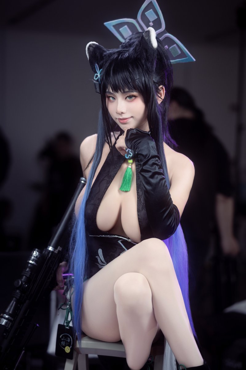 tiya20030917's tweet image. 抖音那有人问我为什么不发x，我没发过这组场照吗 ＃碧蓝档案 ＃蔚蓝档案 ＃漫展 ＃cosplay ＃瞬