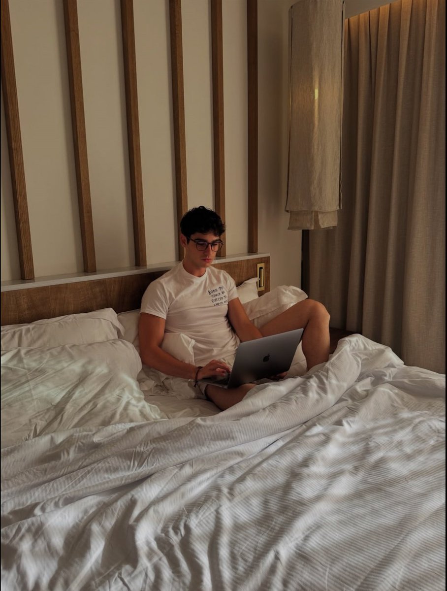 Aaron ִֶָ tweet media