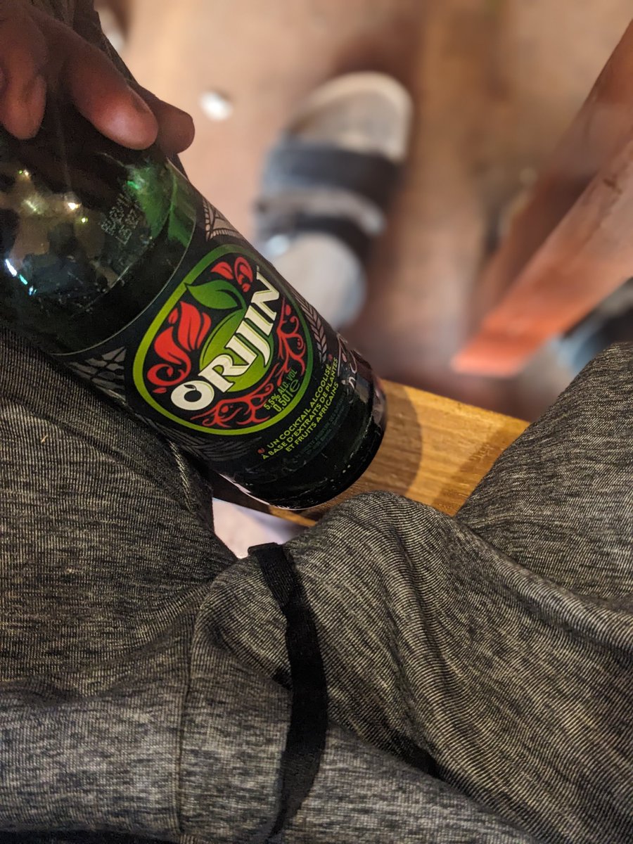 type posé ✌🏾 tweet media