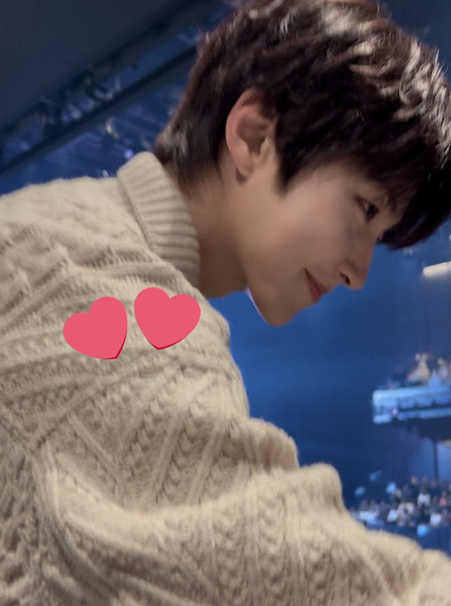 _dream0cean's tweet photo. Holding in You… https://t.co/etvZ5JBkFw