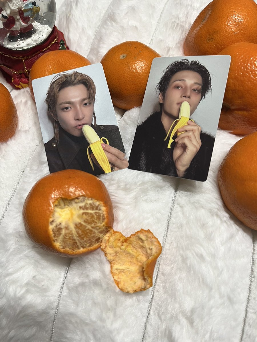 no1like_topaz's tweet photo. Мої топази 
Цей Ву🍌 не давав мені спокою поки він не опинився в моїх руках. #ateez #topaz https://t.co/vedaau7hsh