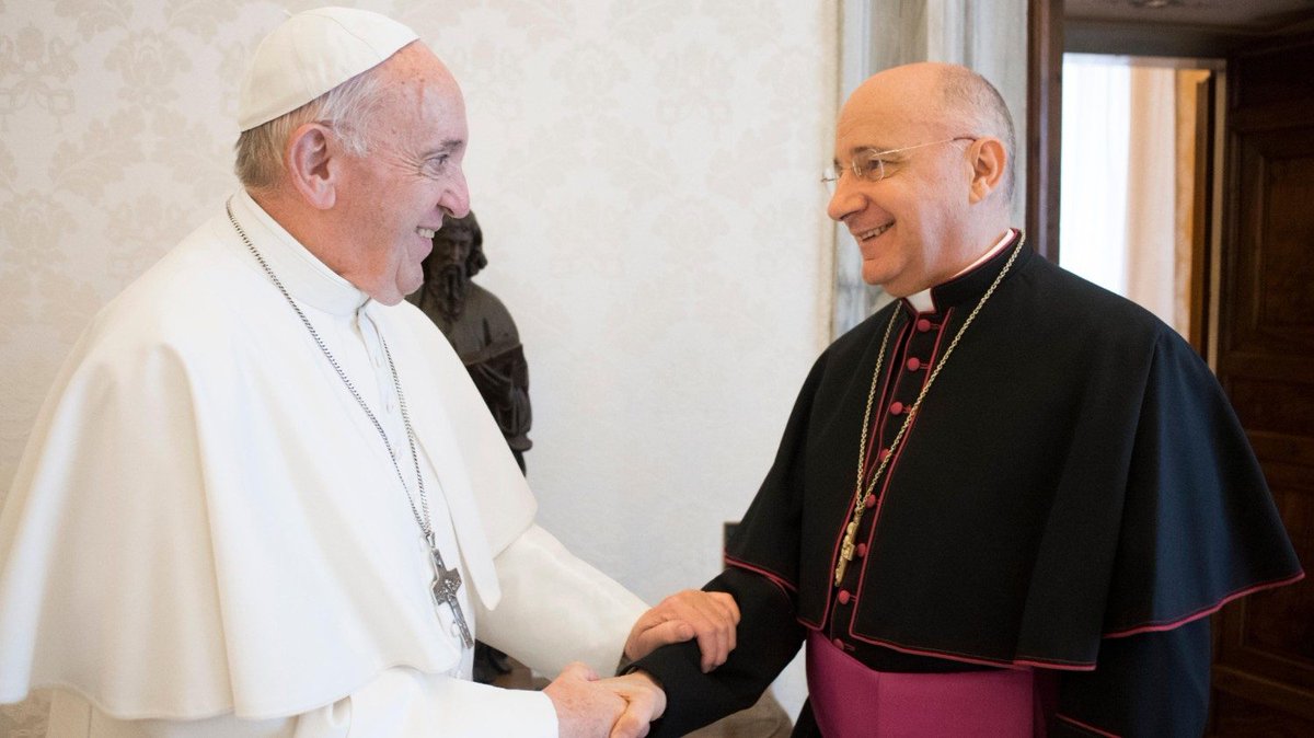 silerenonpossum's tweet image. Speich quits The Hague after 10 months: the nuncio behind Rupnik’s incardination in Koper

#Rupnik #HolySee #PopeFrancis 

Read now: silerenonpossum.com/en/speich-lasc…