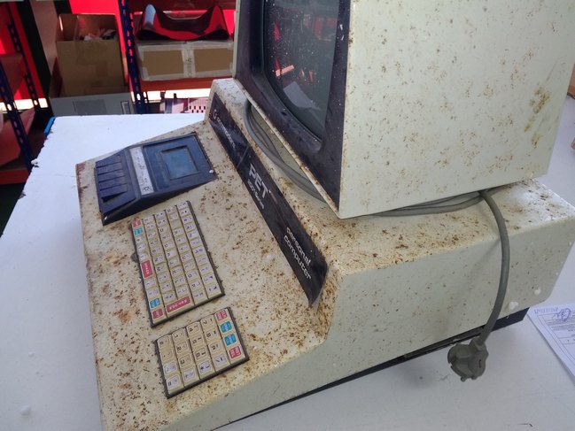 Commodore Spain tweet media