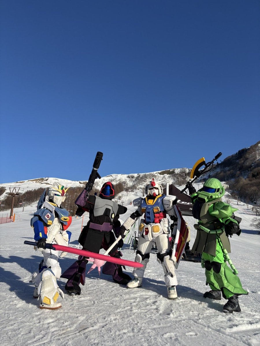 ハチ高原にGP隊の方々が来られています！！
ハチライブカメラ前でラジオ体操ライブをされました。
天気☀️の連休中日をお楽しみください♪
#生ガンダム #GP隊