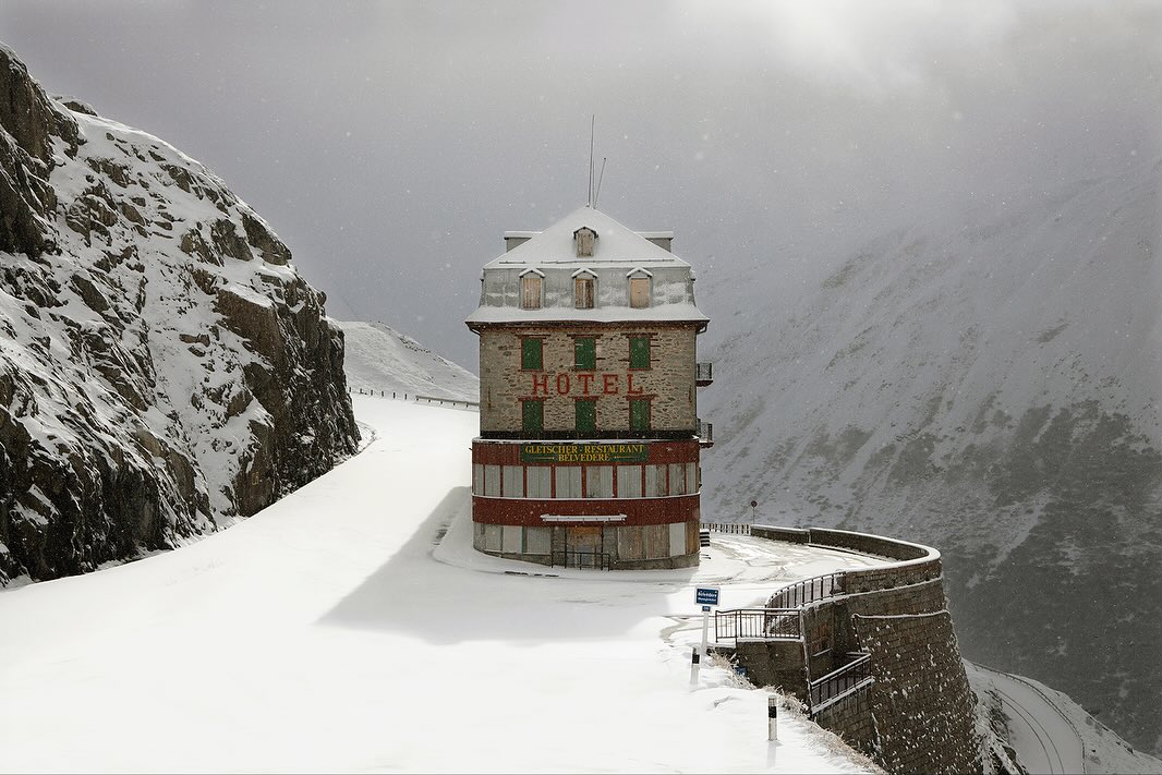 𝘄𝗮𝗻𝗱𝗲𝗿𝘁𝗿𝗮𝘃𝗲𝗹𝘀 tweet media