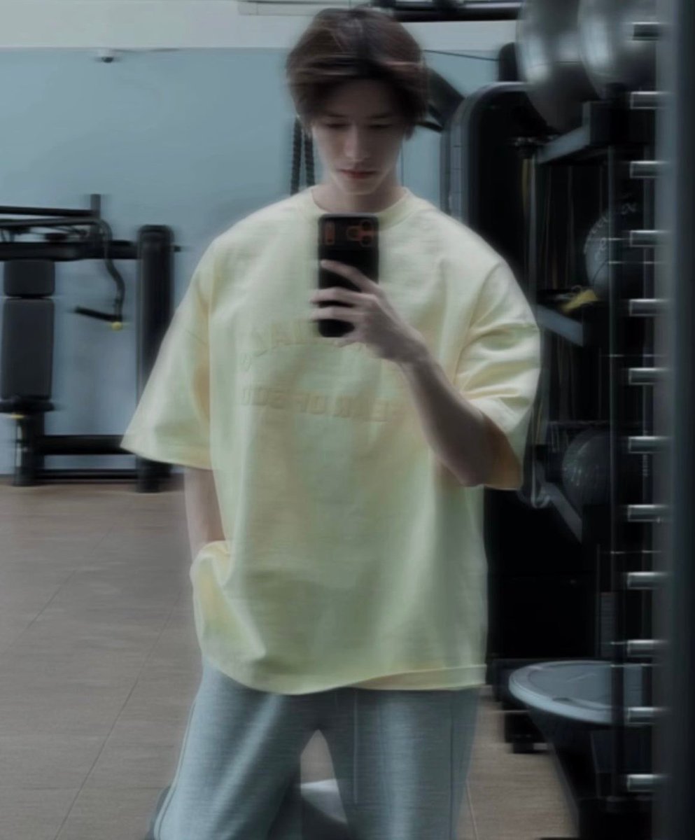 lucchesyee's tweet photo. #TheGrimLover 

🐶: 'Lately I've been missing and silent bc I'm at the gym training hard for the Grim Lover as the Reaper. You'll definitely see the difference, bc the Reaper (14) has to be big (BigBig).'
🐱: 'In this story, I heard that he's the one who has to carry me in his arms.'
🐶: 'I didn't hear anything like that.'
🐱: 'You're the one who has to take care of me, right? I lost my husband, I'm a widower, like a little child... u have to take care of me, right?'
🐶: 'What little child?'
🐱: 'u have to come take care of me bcz you're the God of Death, duh.'
🐶: ofc, I can do anything bc I'm the Reaper. I just need to use my powers (with a snap of my fingers/a magic trick)
🐱: 'Ah, so I'll just float away, u don't even need to carry me.'
🐶: 'That's right.'
🐱: 'So u take a shortcut, huh?'
🎤: 'What stage is the process at now?'
🐶: 'It's close. We're preparing the script and soon it will be time for the WS. We're getting ready to go back on the film set.'
🎤: 'Will the characters be totally different from PB and GBYFD?'
🐶: 'My character will definitely be different. In the last two, I was like a needy "puppy". In this one, it's going to be all swagger and attitude.'
🐱: 'Mine, in terms of acting, should be more difficult because the role is that of an anesthesiologist.' It's something I still need to learn a lot about the techniques and posture. It has to be precise for the fans to feel that I really got into character. And the technical terms... it's just medical vocabulary.'
​🐱: 'I took a peek and there's a lot of English, which makes it easier for me. It's a new challenge. Maybe I'll create new memes...'
​🎤: 'And when will we be able to watch it?'
🐱: 'This year. In the last quarter.'

They are truly very dedicated in everything they do.

#ppoohkt #pavelphoom #poohpavel