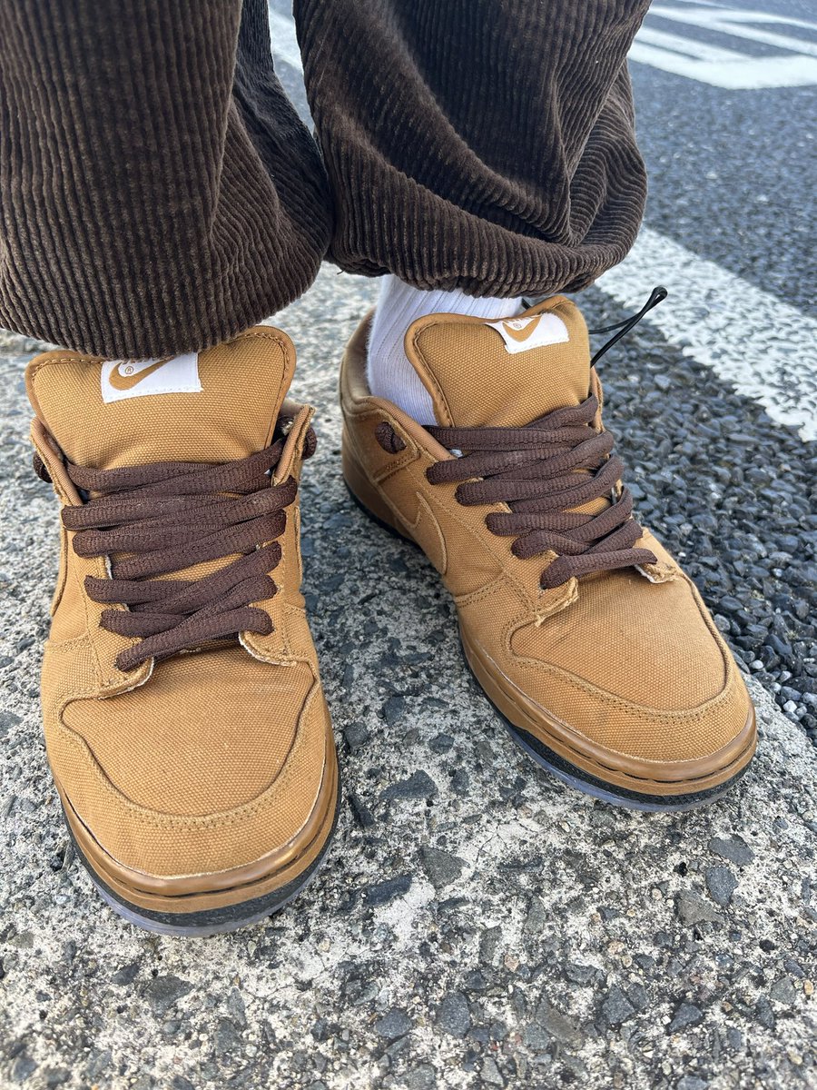 TSC6MR's tweet image. おはようございます☀️

先週の火曜から娘のクラス学級閉鎖＆インフルBに😭

仕事しながら看病を…ハードな1週間だった😅

イエグラリリース確定ですね👍
なんとか一足ほしい💦💦

今日の散歩はSAMPLESとCarhartt✨

本日も宜しくお願い致します🙇‍♂️

@shu_funky 
 #SAMPLES