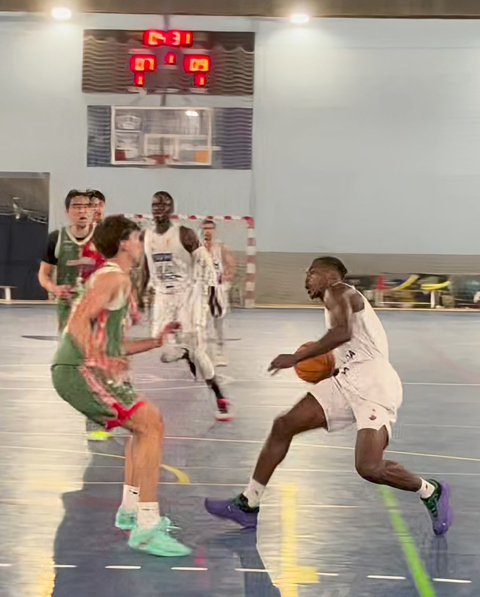 Derrota del filial <a href="/caja87basket/">Insolac Caja 87 Basket</a>  50/83 ante Bosco Mérida. Los Cajistas mal en ataque y mal en defensa fueron inferiores en todo momento a un gran Mérida donde brillo Yimbu con 17 puntos y 18 rebotes. Sin problemas en la  clasificación Caja 87 debe mejorar su imagen competitiva.