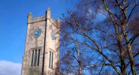 tourscotland's tweet photo. As requested this evening a Tour #Scotland travel video blog of Gothic style stone built Burns and Old Parish Church on #ancestry, #genealogy, #history visit and trip to #Kilsyth, located halfway between #Glasgow and #Stirling https://t.co/UAh5ZYEtVL https://t.co/Tl4dvYuNEy
