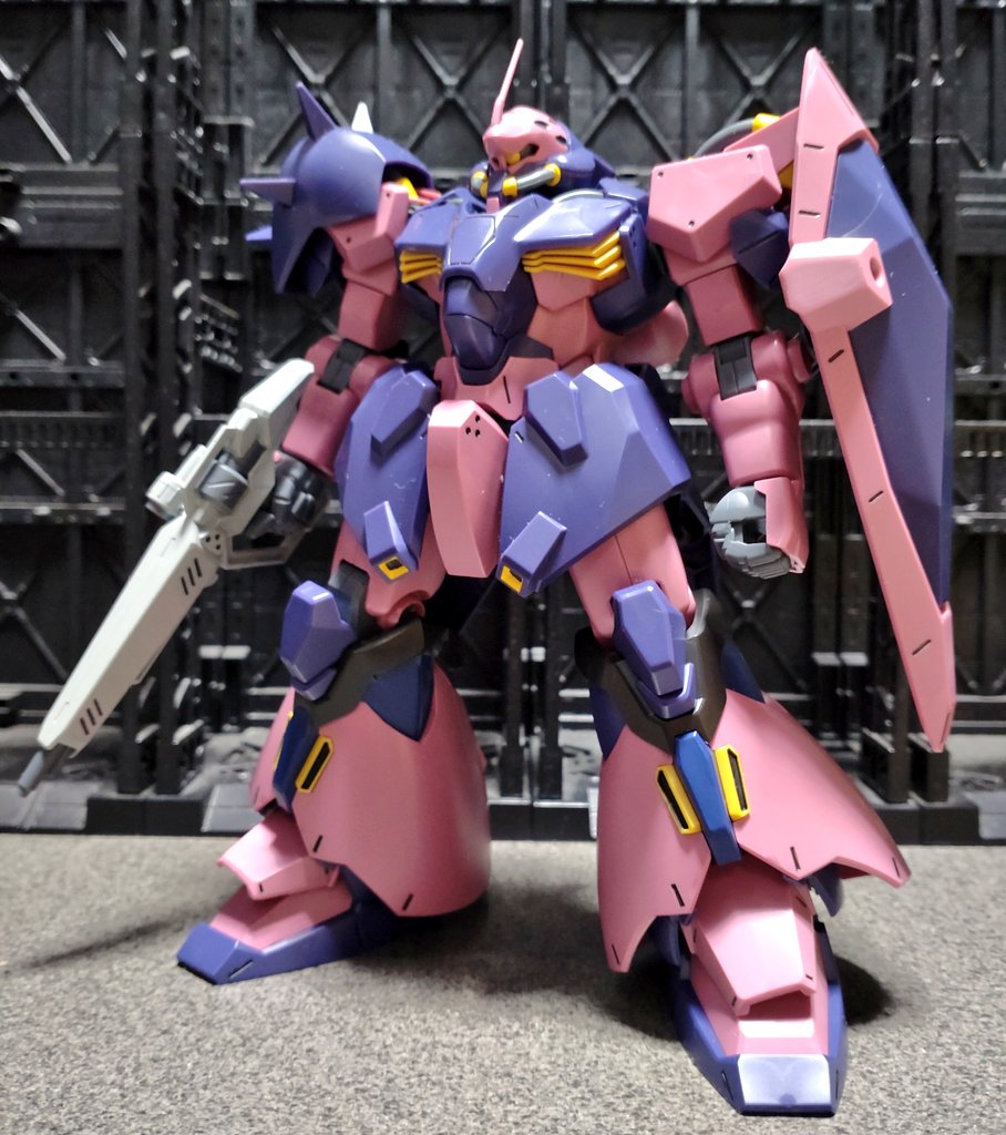 プレバン限定HGUCメッサーF02型(指揮官機)が部分塗装で完成しました