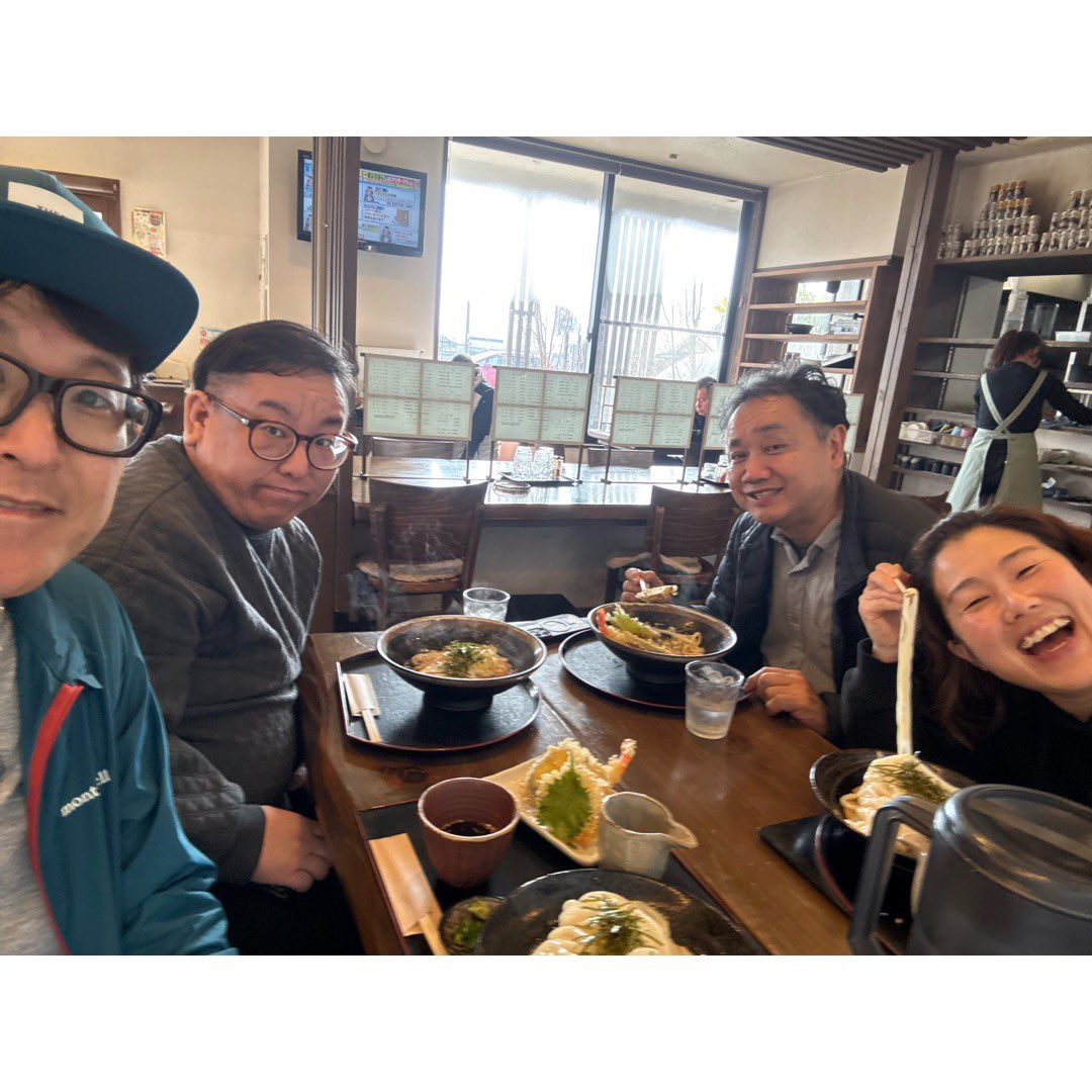 gb_acappella's tweet photo. Ginger練習DAY
鏡野ペスタロッチでした
よしみは県南でお留守番w
良い練習できました👏
練習後
うどん坊かがみのへ
最高に美味しかった😆です
水が綺麗だからかな?
アカペラはなかなかに
トリッキーな新曲に挑んでます
頑張るぞぉ
#アカペラ
#Ginger_Breads
#ジンジャーブレッズ https://t.co/QYeIUgiIqK