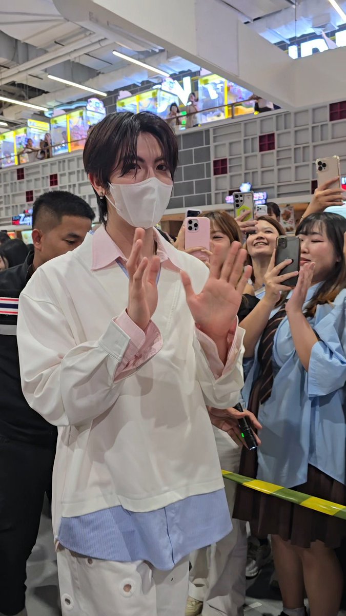 อ้วม ๆ ของป้าจ๋าน่ารักที่สุด💚🩷

TLEFIRSTONE BENICE BIGC
#BeNicexTleFirstone #BeNiceThailand 
#BeNicexTleFirstonexBigC