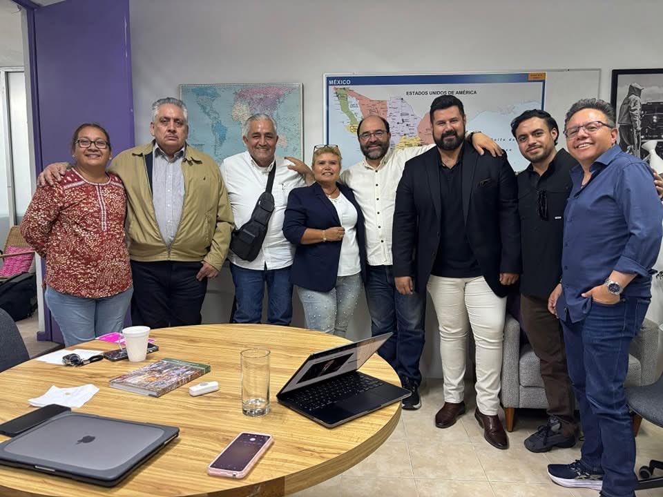 Lástima que <a href="/SomosMxMexico/">SomosMxMexico</a> haya nacido en #Tamaulipas de la mano de narcopolíticos y personajes señalados por agresiones contra periodistas y mujeres, varios de ellos denunciados ante la <a href="/FGJ_Tam/">Fiscalía General de Justicia de Tamaulipas</a> y la <a href="/FGRMexico/">FGR México</a>