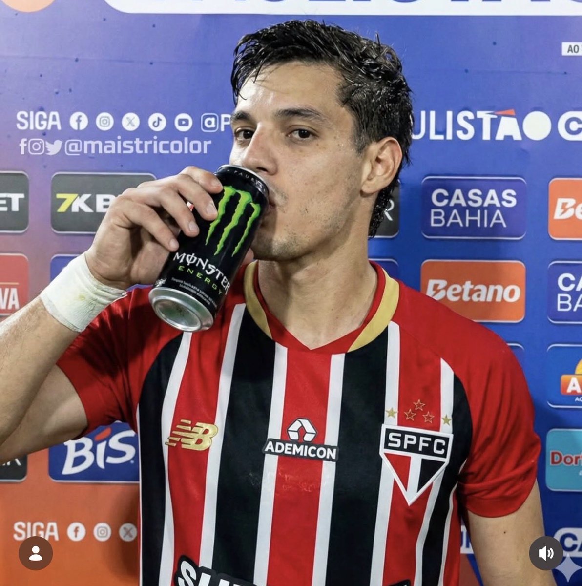 Lesantos0609's tweet photo. Redbull é meus 🥚🥚 https://t.co/kBNSXfTl17