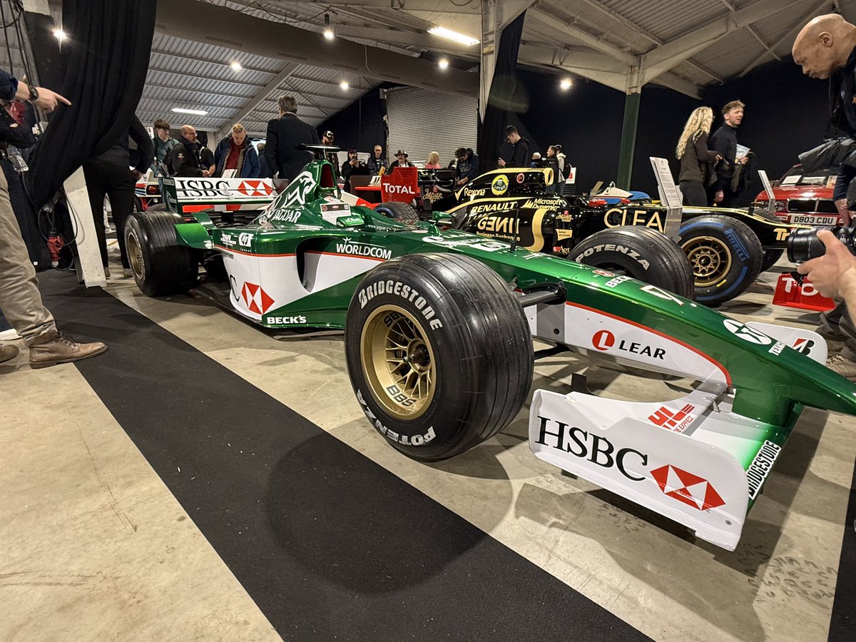 Three iconic Ford GT40's from Le Mans 1966 and the 2000 Jaguar R1