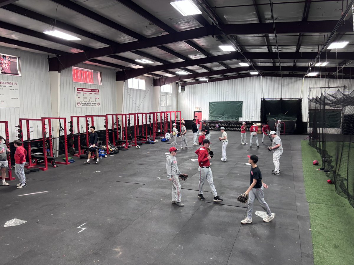 jhillpitching's tweet photo. What a time this week!  Got to finish it off with our high school guys coaching our middle school guys. Such a great experience and exciting to see the next guys up!  #baseball #middleschool #highschool #juco #NCAA #MLB https://t.co/Whfa9SkQUG